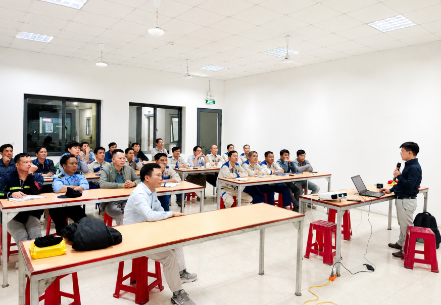 ĐẨY MẠNH KIẾN THỨC AN TOÀN, VỆ SINH LAO ĐỘNG THÔNG QUA CHƯƠNG TRÌNH ĐÀO TẠO TẠI AMC